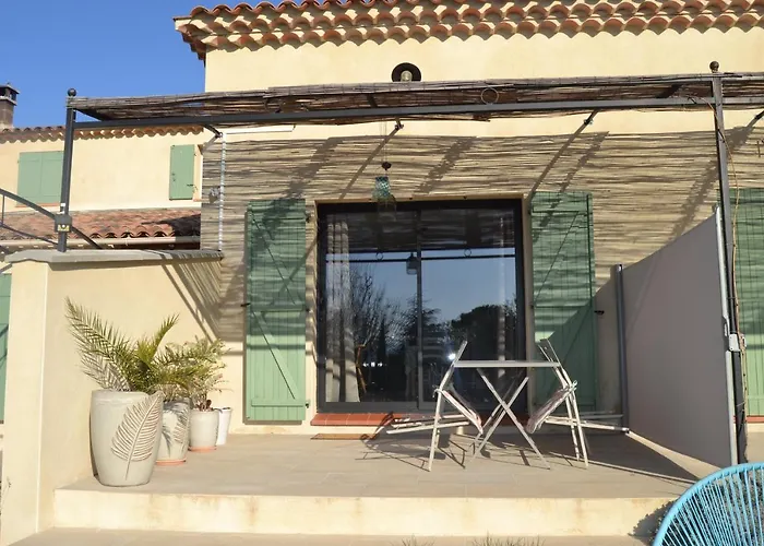 L\'Oleastre En Luberon